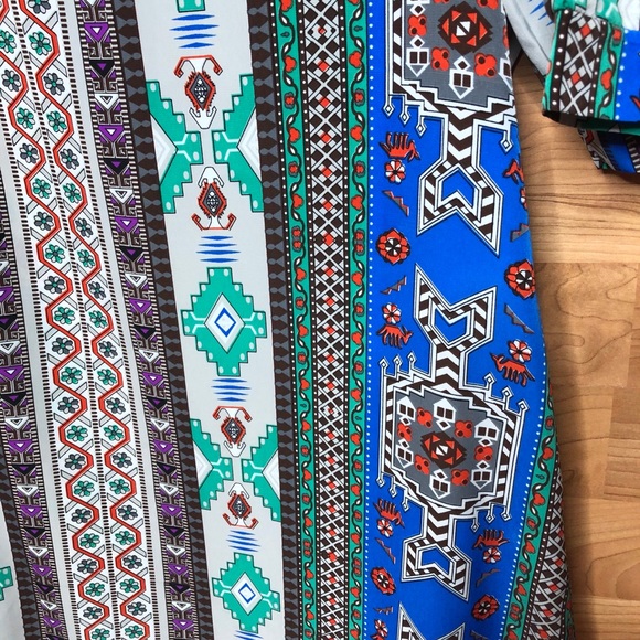 Small Tribal Print Dress with Multicolored designs and short sleeves - Picture 3 of 7